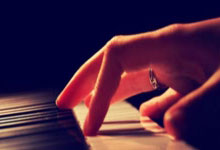 qy球友会体育:2-0!17岁天才再创纪录:勇夺阳光双冠,狂揽332万巨奖!.